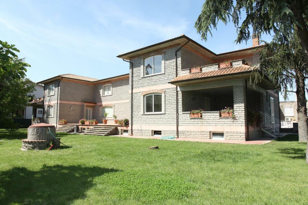 La Casa Di Sofia - Casa Vacanza Monterosi Eksteriør billede